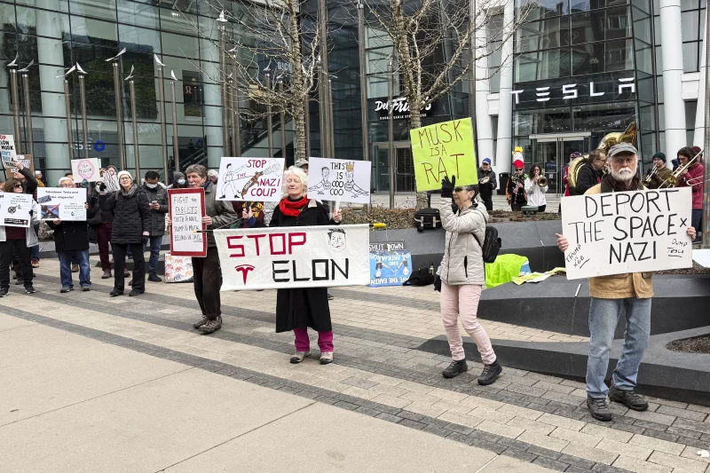 Tesla protesters