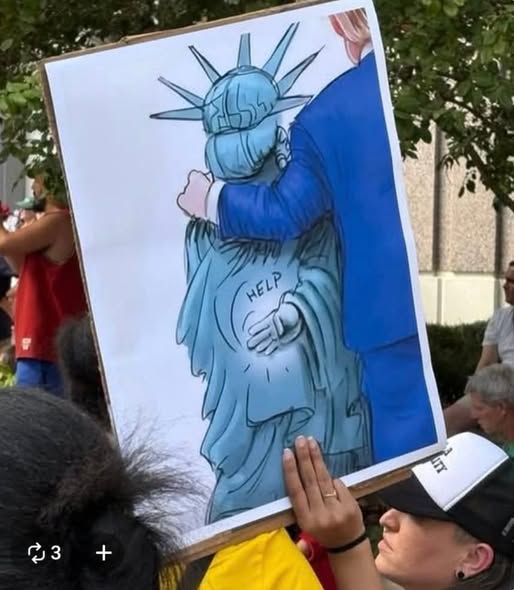 Statue of Liberty help signal