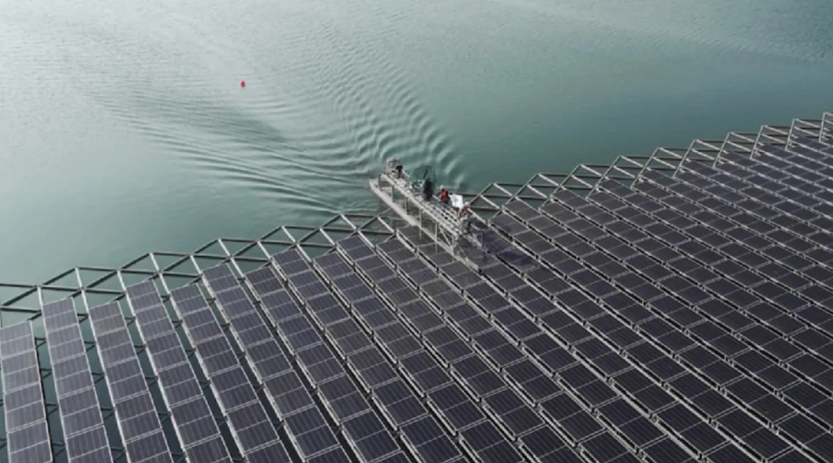 floating solar panels
