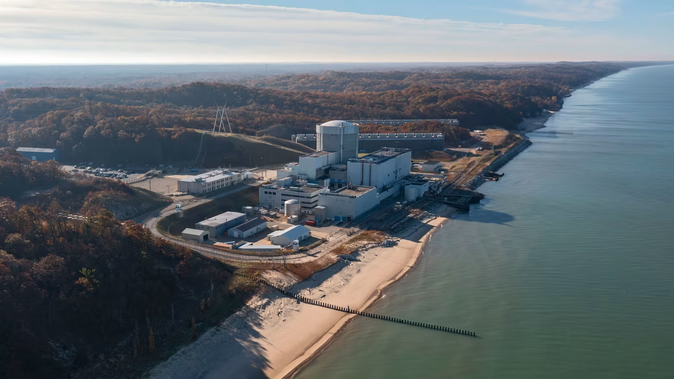 The Palisades nuclear power plant in Covert Township, Michigan. It could soon be the site of America's first commercial small nuclear reactors. (Jim West/UCG/Universal Images Group/Getty Images)