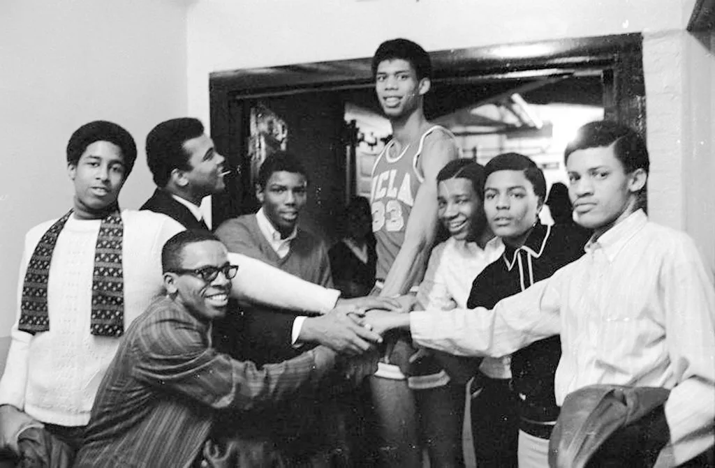 Kareem Abdul Jabbar - Muhammad Ali - Photo by Robert Abbott Sengstacke/Getty Images