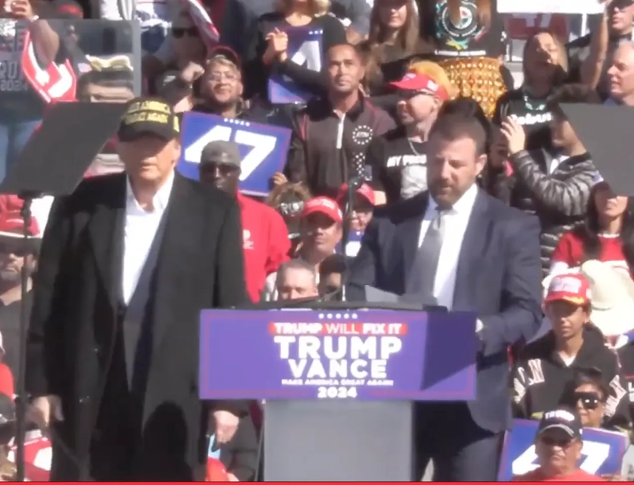 Donald Trump and Sen. Markwayne Mullin at an Oct. 31, 2024, campaign rally in Albuquerque, NM. (Screengrab / Roll Call video.)