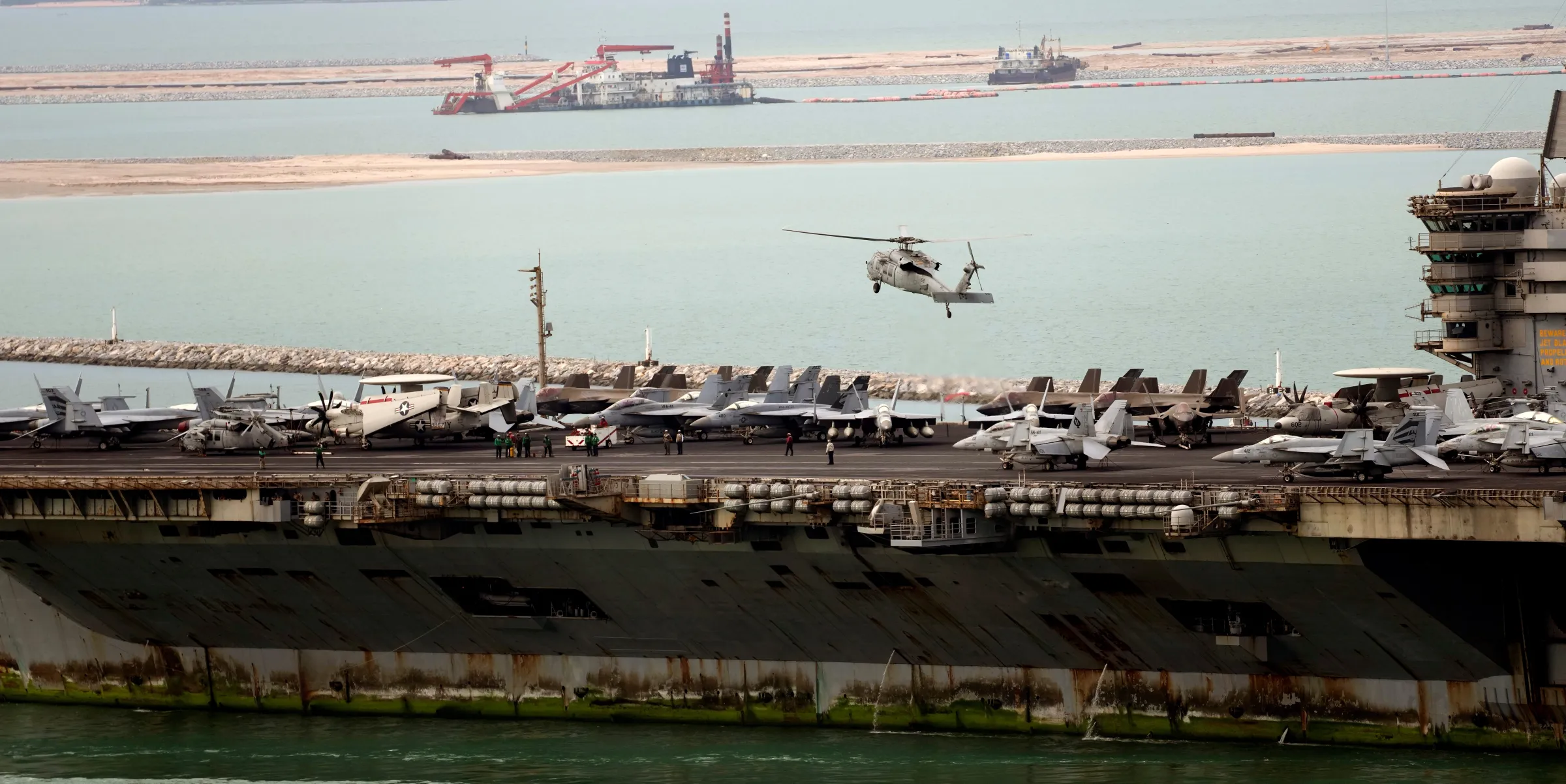 A helicopter lands on the U.S. Navy aircraft carrier USS Abraham Lincoln after it arrived at the port in Laem Chabang, Thailand, on Sept. 2, 2026. Photo: Sakchai Lalit/AP A helicopter lands on the U.S. Navy aircraft carrier USS Abraham Lincoln after it arrived at the port in Laem Chabang, Thailand, on Sept. 2, 2026. Photo: Sakchai Lalit/AP